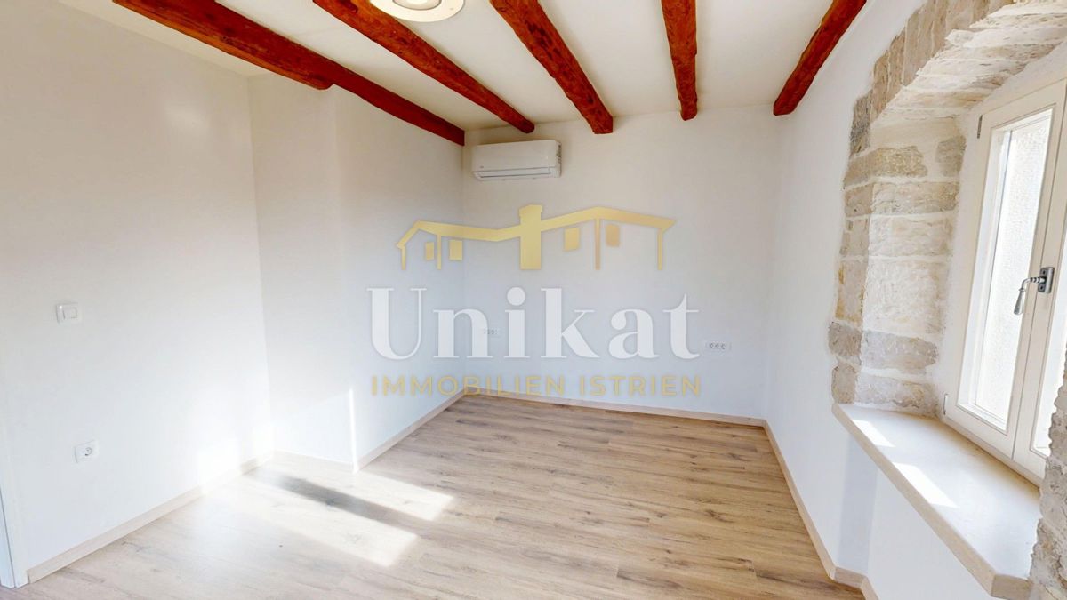 Dvojna hiša z garažo in velikim vrtom